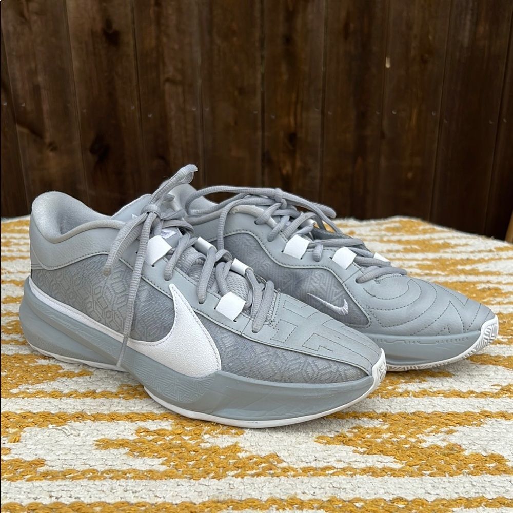 Nike Zoom Freak 5 TB Wolf Gray and White Athletic Basketball Shoes Men’s 8.5